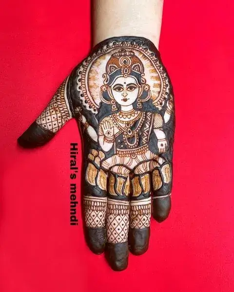 Navratri Mehndi Design  : नवरात्रि पर इन डिज़ाइन में मेहंदी लगा के करें अपने हाथों का श्रृंगार